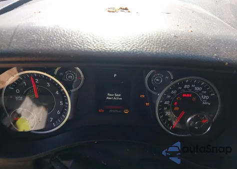 2025 Ram 1500 Tradesman 4X4 5'7 Box из США, поврежденный, VIN 1C6RRFGG9SN544173